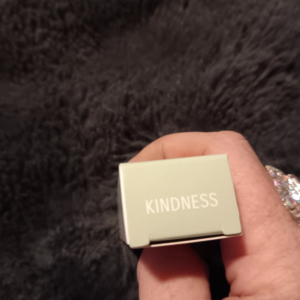 VC Collection Cream Eyeshadow - Picture 2 of 5